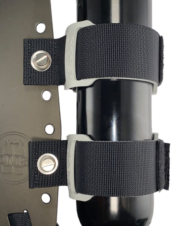 A16918006-OMS-Mounting-Strap-set-attaches-to-backplate-for-cylinder-with-90-mm-diameter-or-less-new-friction-pad-grey-color