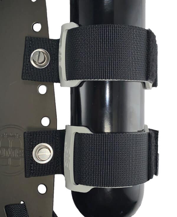 A16918102-BtS-Mounting-Strap-set-attaches-to-backplate-for-cylinder-with-90mm-diameter-or-less-with-friction-pad-grey-color-BtS