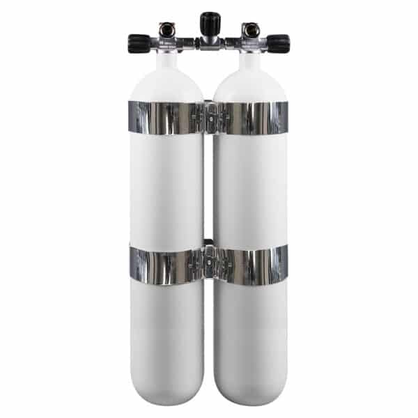 8 Liter Steel Twinset 300 Bar with Manifold with Centre Isolator Valve